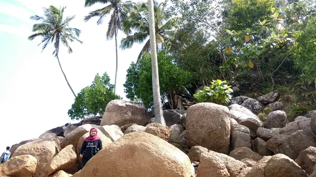 Pesona Pantai Batu Kalang Pesisir Selatan, Sumatera Barat. (Foto:Liputan6.com/ Novia Harlina)