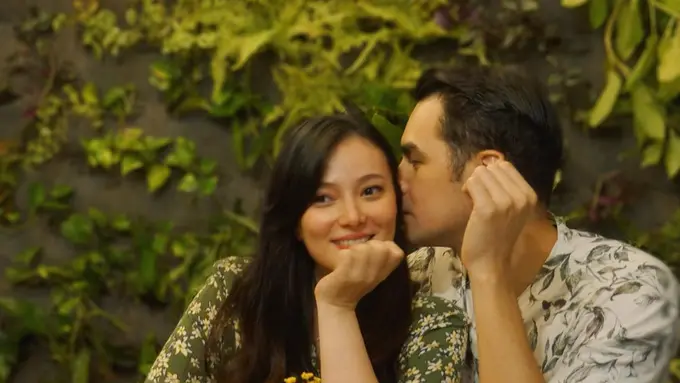 Perut Istri Kian Membuncit, Ini 6 Potret Gemas Asmirandah dan Jonas Rivanno