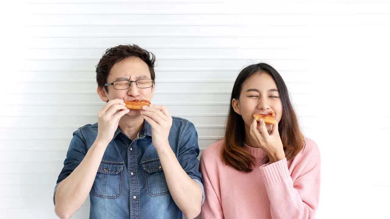 pasangan cinta
