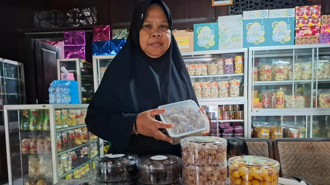 Jelang pembuat lebaran kue lebaran di Banyuwangi kebanjiran order (Istimewa)