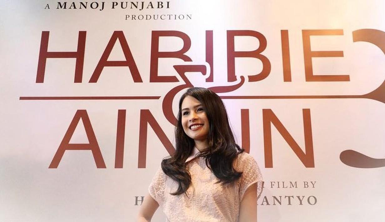 FOTO: Pesona Maudy Ayunda Memerankan Ainun di Habibie dan Ainun 3 - Hot