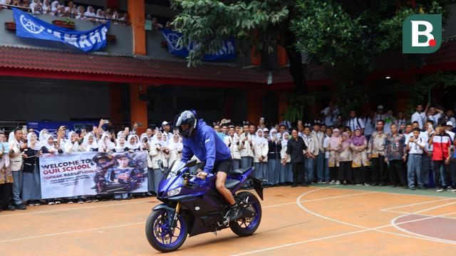 Foto: Toprak Razgatlioglu Pamer Aksi Freestyle Jelang Debut di MotoGP 2026