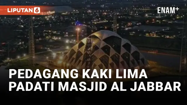 Masjid Al Jabbar Kini Dipenuhi Pedagang Kaki Lima