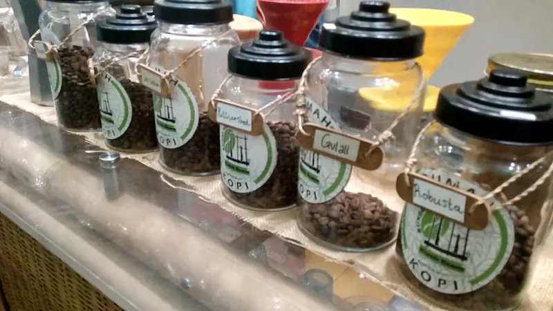 Beberapa varietas kopi unggulan tanah air yang disajikan di cafe Sunda Hejo siap memenuhi permintaan para pengunjung