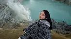 Melalui akun Instagram, Natasha Wilona tampak membagikan momen liburannya di Kawah Ijen. Unggahan Natasha Wilona pun langsung mencuri perhatian netizen. (Liputan6.com/IG/@natashawilona12)