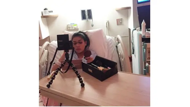 Tangguh, Ini 6 Potret Seorang Ibu yang Sempatkan Ber-makeup Saat Akan Melahirkan