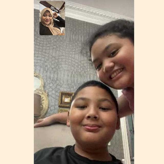 Amora dan Kellen saat menjenguk Aurel Hermansyah secara virtual.  (Foto: Dok. Instagram @krisdayantilemos)