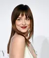 Radar Online adalah yang pertama kali memberitakan bahwa Jake Gyllenhaal saat ini sedang berkencan dengan Dakota Johnson. (Bintang/EPA)