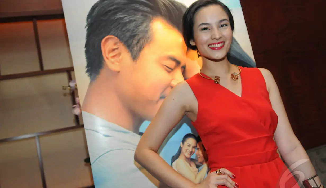 Aktris Chelsea Elizabeth Islan saat ditemui pada gala premier film Merry Riana di Plaza Senayan, Jakarta, Senin (22/12/2014). (Liputan6.com/Herman Zakharia)