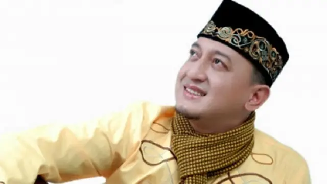 6 Fakta Soal Ustaz Zacky Mirza