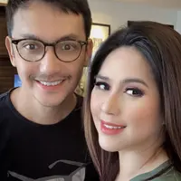 Gunawan Sudrajat dan istri (Sumber: Instagram/gunawan_sudrajat_real)