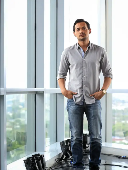 "Terus dengan ngambil genre film ini saya juga melihat Jakarta Undercover nggak cuma menceritakan soal hingar-bingar Jakarta saat malam, tapi juga tentang manusianya, itu yang menarik." ujarnya. (Adrian Putra/Bintang.com)