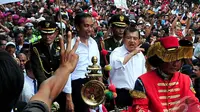 Usai dilantik, Jokowi langsung diarak menuju Istana Negara, Jakarta, Senin (20/10/2014) (Liputan6.com/Johan Tallo)