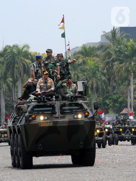 Deretan Alutsista Dipamerkan dalam Gladi Bersih HUT ke-78 TNI di Silang ...