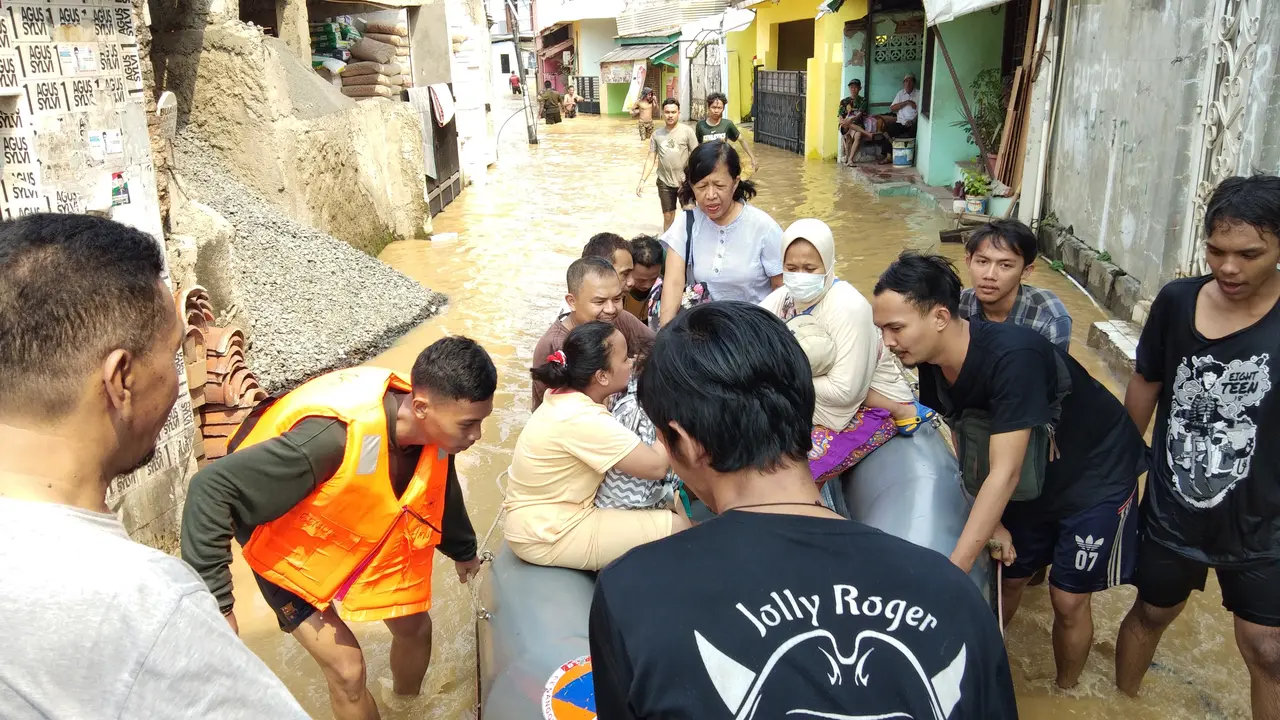 Banjir di Kelurahan Cililitan, Jakarta Timur, Jumat (26/4/2019)