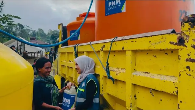 PNM Peduli salurkan bantuan akses air bersih di pengungsian gempa NTT.