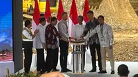 Presiden Jokowi melakukan groundbreaking pembangunan Magnum Resort Nusantara, hunian luxury di IKN, Kalimantan Timur. (Liputan6.com/Lizsa Egeham)