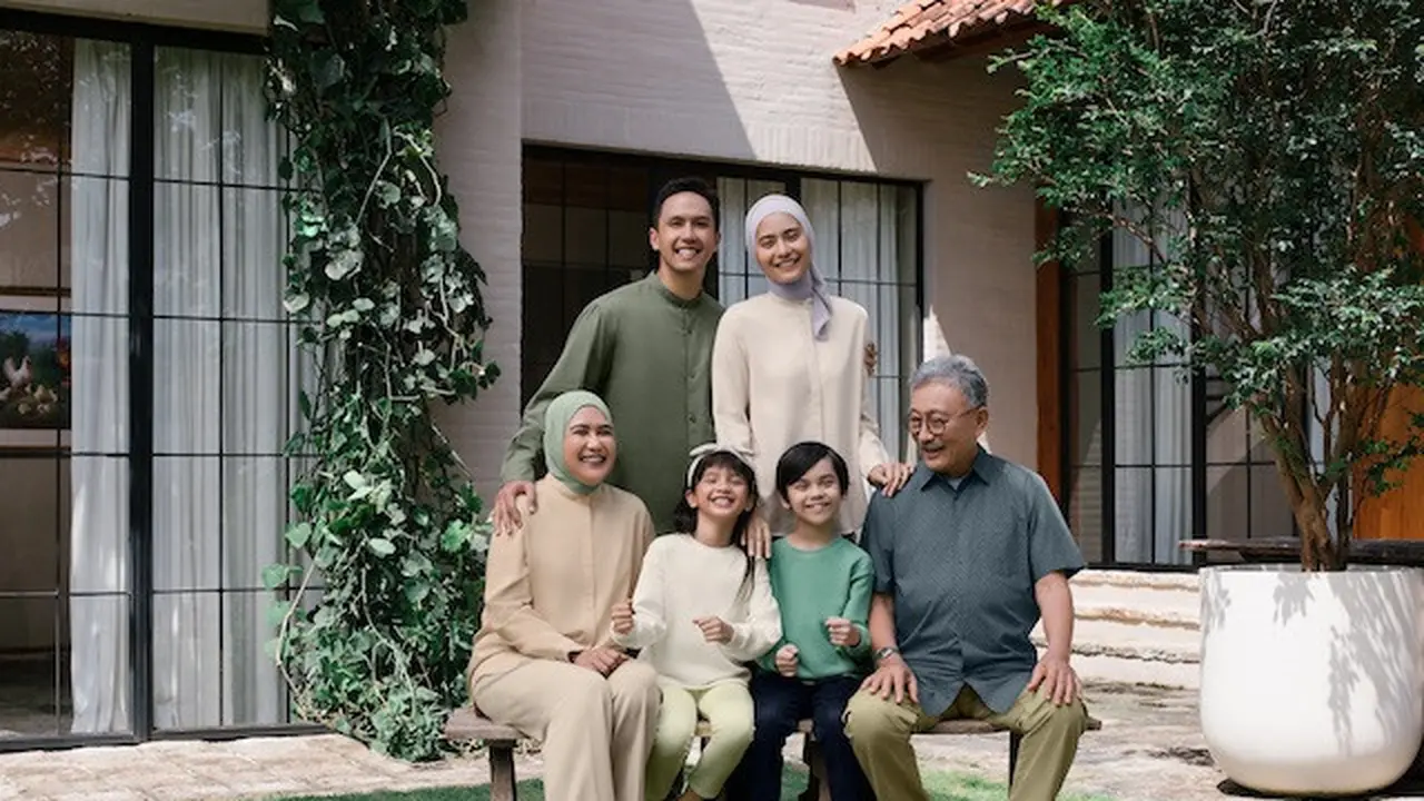 Koleksi Lifewear UNIQLO untuk Lebaran