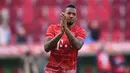 7. Jerome Boateng – Bayern Munchen begitu perkasa di lini terngah berkat kehebatan Jerome Boateng. Kemampuan bek timnas Jerman itu semakin terlihat dengan membawa Bayern Munchen juara Bundesliga musim lalu. (AFP/Christof Stache)