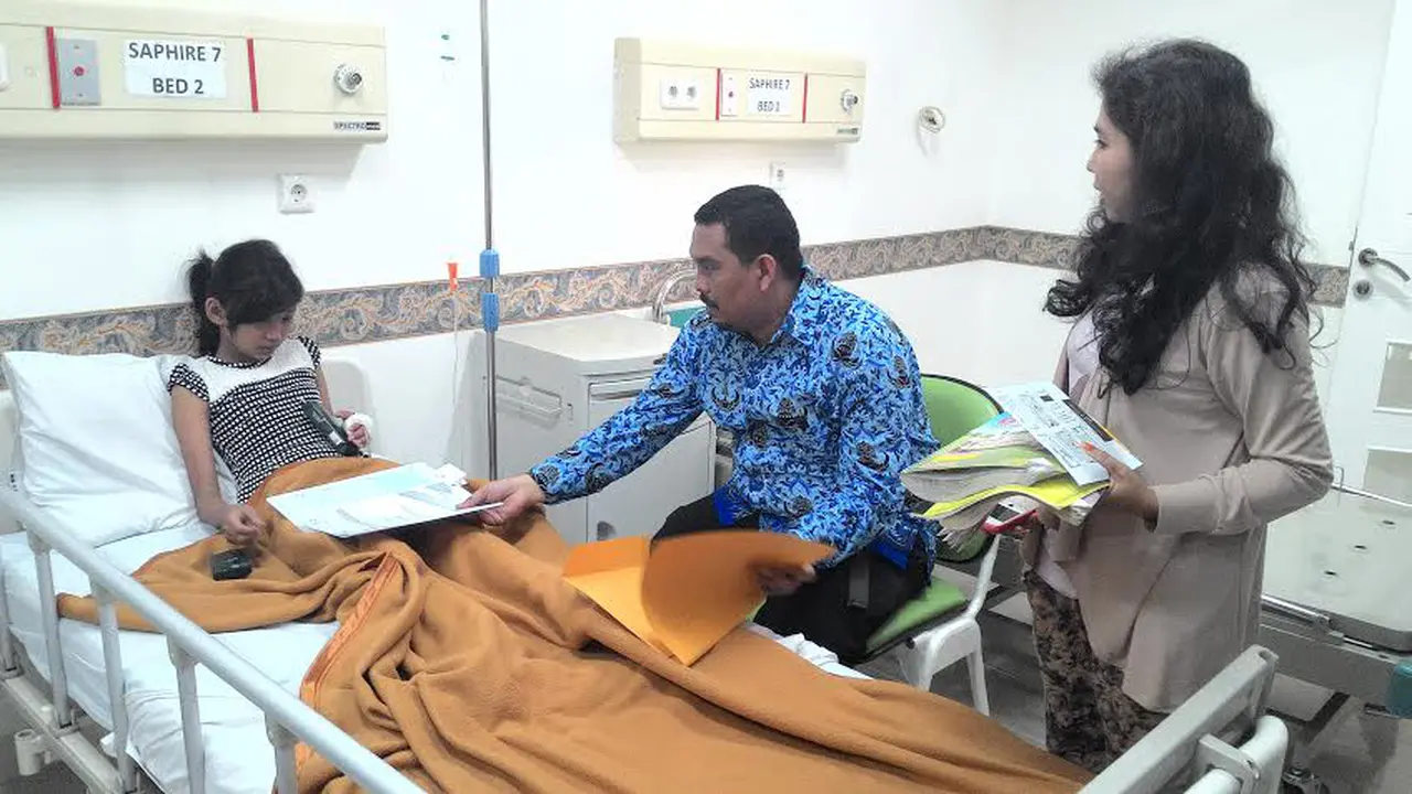 Siswi SD di Bogor ikut Ujian Nasional di rumah sakit 