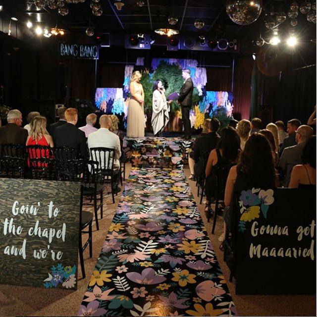 Menikah di Balai Kota