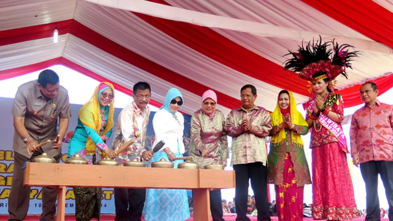Festival Teluk Tomini 2014 Angkat Potensi Kelautan Parigi Moutong