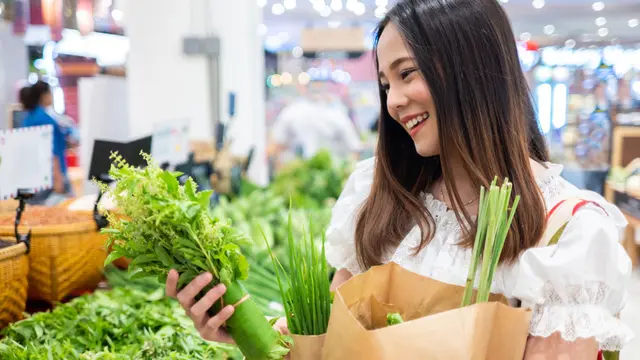 Mau Belanja Tanpa Harus Keluar Rumah? Tinggal Dibelanjain #EmakJago!