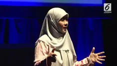 Perempuan yang sejak kecil sangat suka membaca dan ingin menjadi penulis ini harus melewati berbagai rintangan demi cita-citanya tersebut