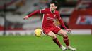 Andrew Robertson (LB) - Sosok pemain Liverpool ini terpilih menjadi fullback kiri. Ia tercatat mencapai harga 65 juta Euro menurut laman Transfermrkt. (Foto: AFP/Pool/Michael Regan)
