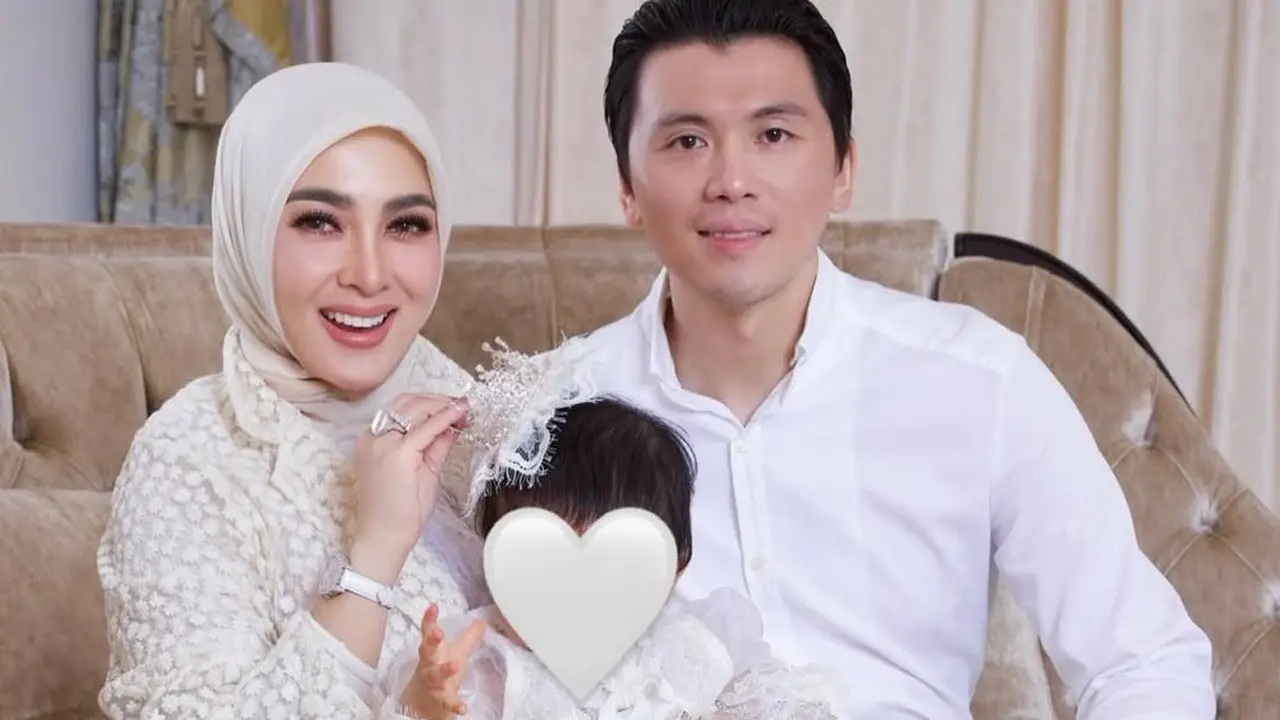 Momen Ulang Tahun Syahrini dan Putrinya yang Jatuh di Tanggal yang Sama/Instagram @reinobarack