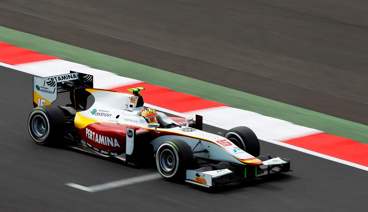 Rio Haryanto saat beraksi di Sirkuit Silverstone, Inggris. (GP2 Media Service)