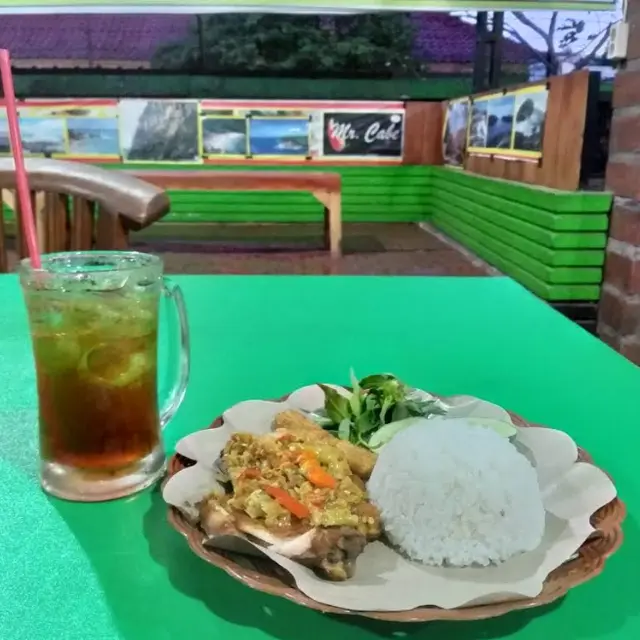 Rekomendasi Tempat Makan Ayam Pedas di Jogja
