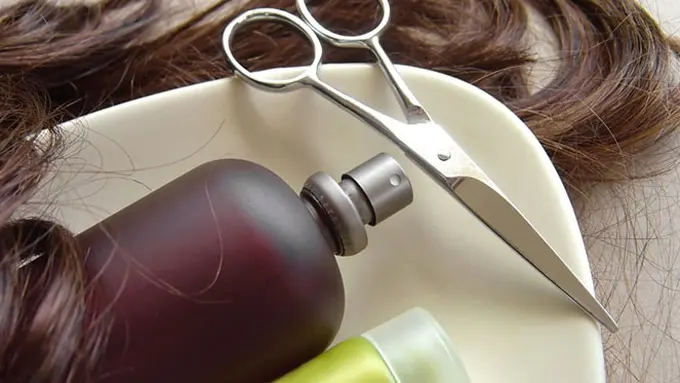 Merawat Rambut Tanpa Harus Ke salon, Mudah Kok!