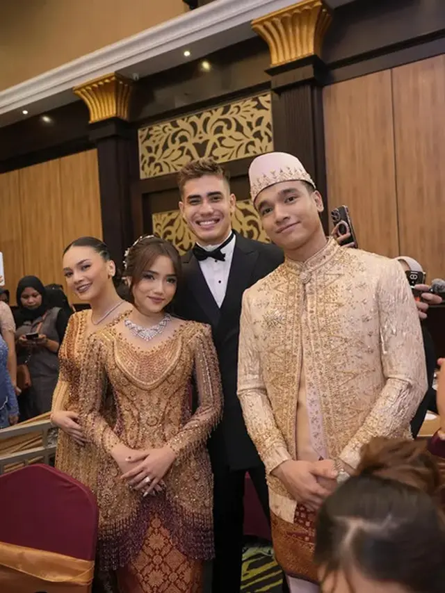 Inspirasi Baju Kondangan Fuji An: