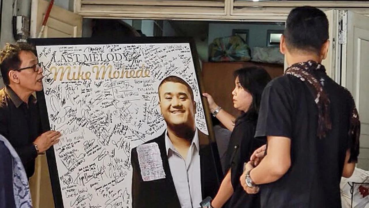 [Bintang] Rumah Duka Mike Mohede