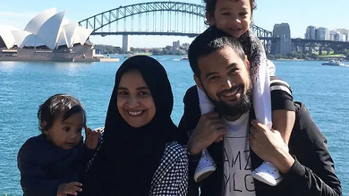 [Bintang] Shireen Sungkar dan keluarga