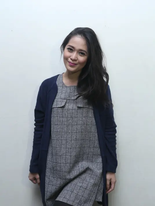 Dikawasan Kebon Jeruk, Jakarta Barat, Gracia mengaku tidak mempermasalahkan pembayaran 200 rupiah setiap kantong. Ia sadar plastik susah didaur ulang. (Foto: Andy Masela/Bintang.com)