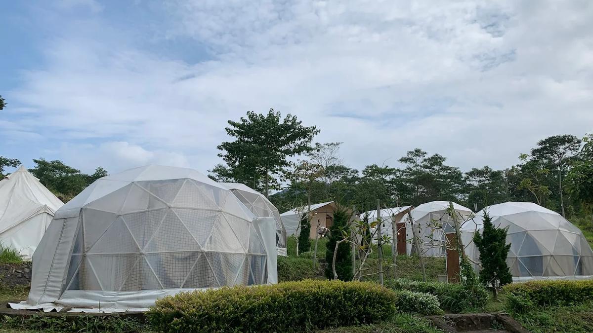 12 Rekomendasi Tempat Glamping Terbaik di Jogja 2025, Liburan Nyaman di Alam Memukau