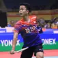 Tunggal putra Indonesia Anthony Sinisukan Ginting melesat ke perempat final India Open 2023&nbsp;setelah mengalahkan Kantaphon Wangcharoen dari Thailand di KD Jadhav Indoor Hall, New Delhi, Kamis (19/1) malam WIB. (foto: PBSI)