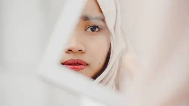 Ilustrasi Relationship Female