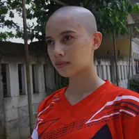 Anette Edoarda Senge gunduli rambut untuk sinetron Kecil Kecil Mikir Jadi Manten