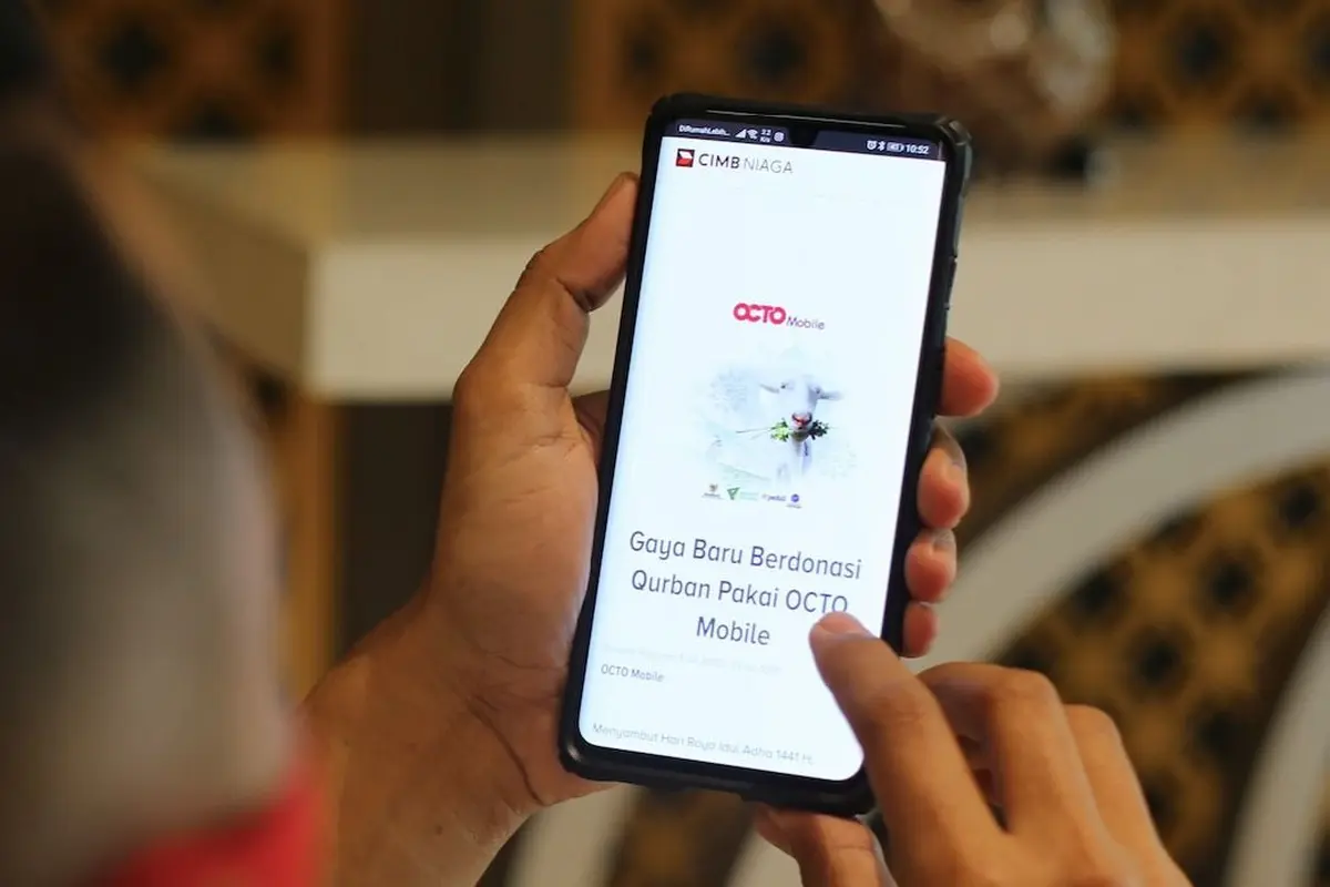 Fasilitas perbankan digital OCTO Mobile dan OCTO Clicks. (Dok CIMB Niaga)