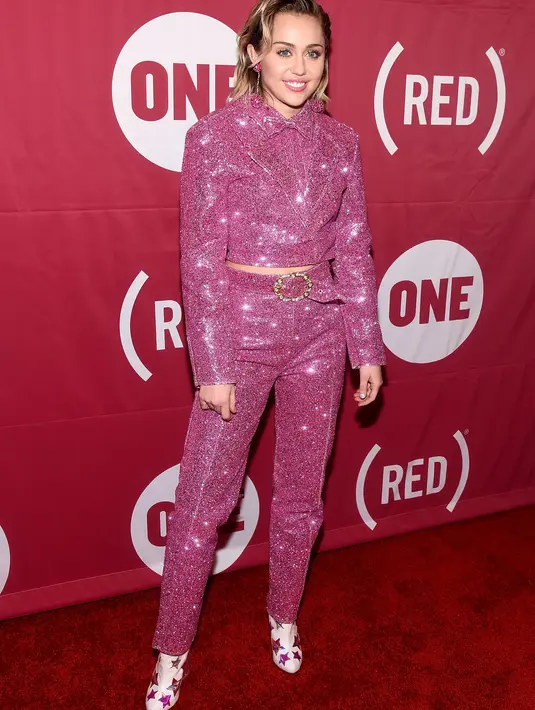 Bahkan oleh media itu juga disebutkan, pihak kepolisian menolak berkomentar terkait meninggalnya akibat overdosis yang dialami penyanyi cantik berusia 23 tahun tersebut. (AFP/Bintang.com)