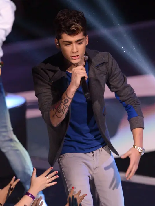 Melansir US Weekly, saat ini kabarnya Zayn sudah bisa mengembalikan berat tubuhnya seperti semula, dan dia juga tengah berusaha menyembuhkan penyakit gangguan makan yang dideritanya. (AFP/Bintang.com)