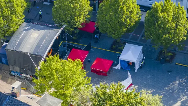 Tenda darurat di depan panggung perayaan ulang tahun ke-650 Kota Solingen di Jerman Barat. (AP)