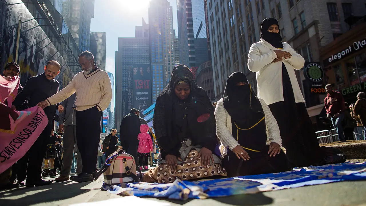 Aksi Ujuk Rasa 'I Am A Muslim Too' di Amerika-AP Photo-20170219
