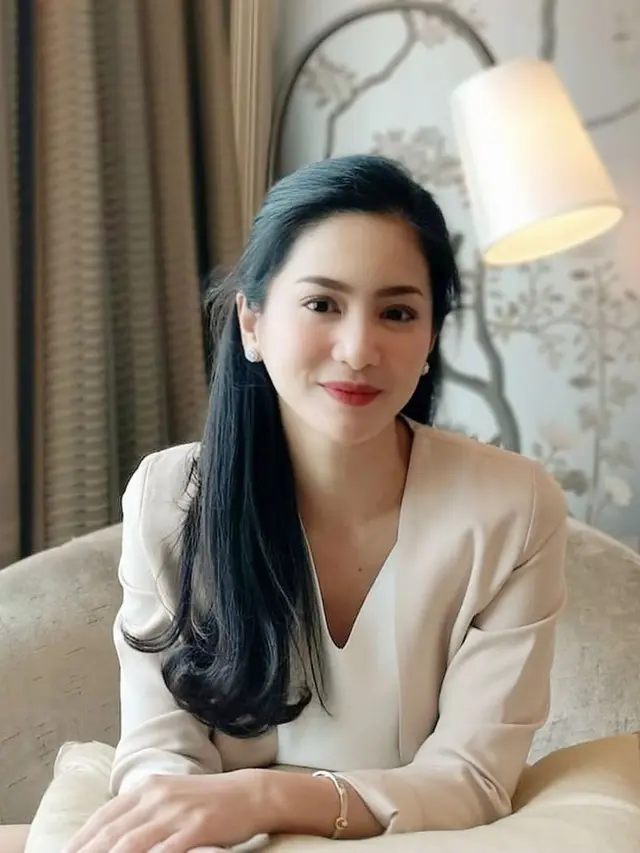 [Fimela] Bunga Zainal