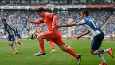 Barcelona berhasil membungkam Espanyol dua gol tanpa balas di laga pekan ke-33 La Liga Spanyol yang berlangsung di Estadi Cornelle-El Prat, Sabtu (25/4/2015) malam WIB.