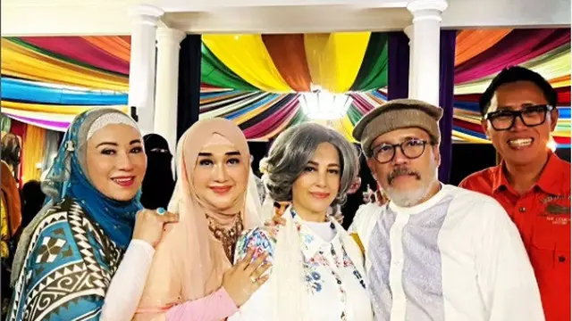 Artis lintas generasi hadir di Bukber Ramadhan 2023 yang digelar Camelia Malik di studio Persari (Foto: Instagram cameliamalikreal)