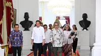 Presiden Joko Widodo atau Jokowi menerima seniman Butet Kartaredjasa di Istana Merdeka, Jakarta pada, Kamis (3/8/2023). (Foto: Sekretariat Presiden)